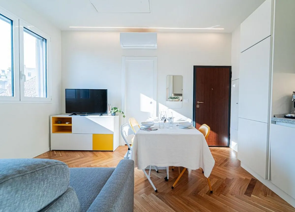 Brera Littlesuite Duomoview ميلان 0*,  إيطاليا